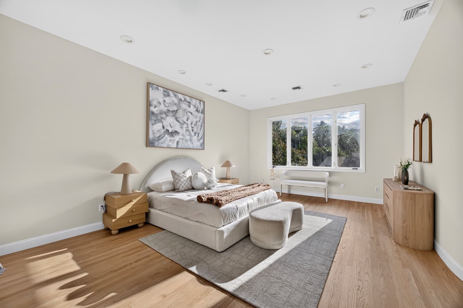 Real estate photography by SquareFoot Media